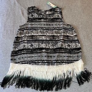 NWT Sleevless top with fringe bottom